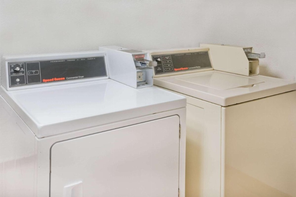 Days Inn by Wyndham Batavia Darien Lake Theme Park